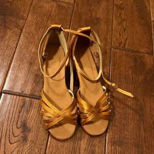 Women’s Latin Dance shoe